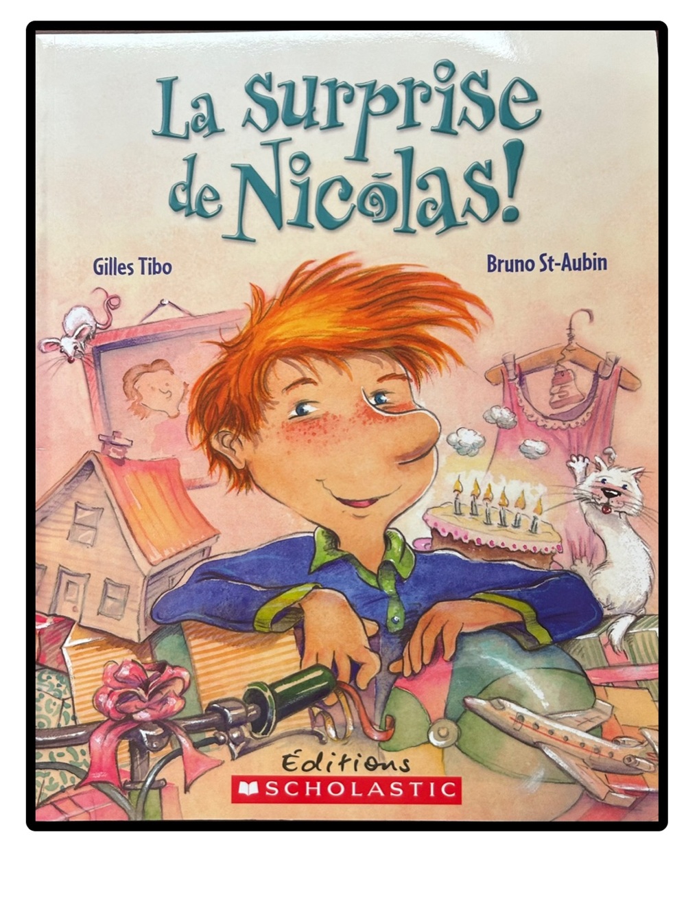 BUNDLE & SAVE 🥅 FRENCH Ia Surprise
de Nicolas! Softcover Book by Giles Tibo